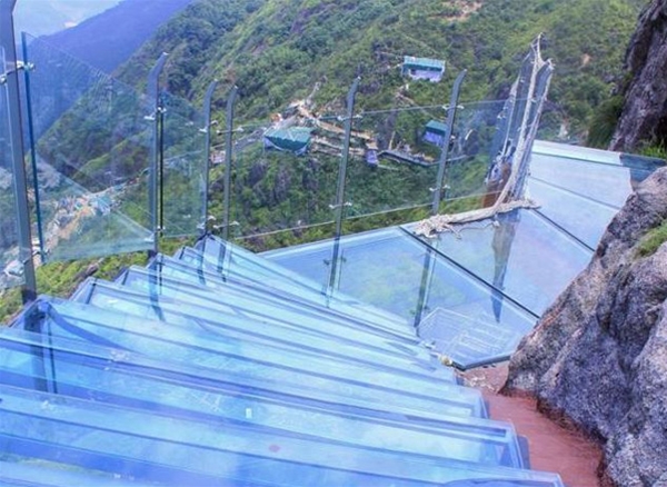 玻璃天梯3